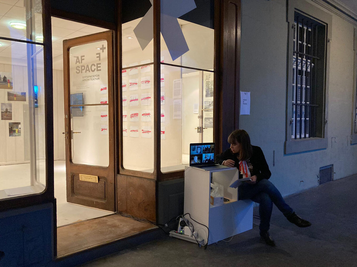 Zoom-Gespräch im Rahmen der Ausstellung zum öffentlichen Raum in Belarus. (Bild: Affspace)